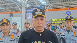 MUDIK-LEBARAN-Wali-Kota-Bekasi-Tri-Adhianto-meninjau-Stasiun-Bekasi