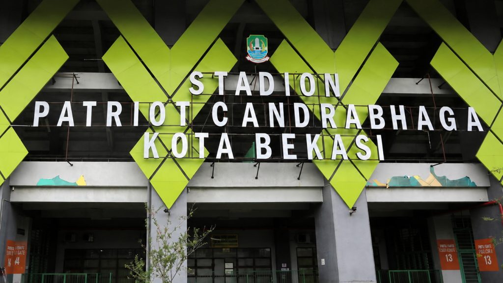 Stadion Patriot depan