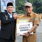 Enam Instansi di Kota Bekasi Terima Penghargaan Keterbukaan Informasi Publik