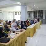 Pelaku UMKM Perempuan di Rawalumbu Terima Peralatan Usaha, Tri Ingatkan Kualitas Produk
